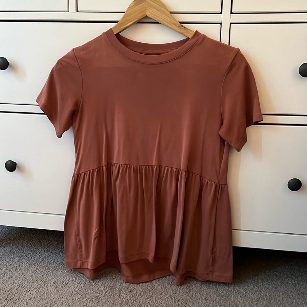 American Eagle babydoll tee.